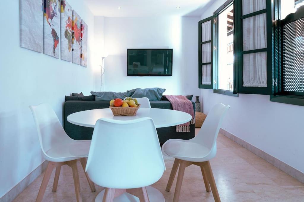 Apartamento Con Encanto En Patio Sevillano Kültér fotó